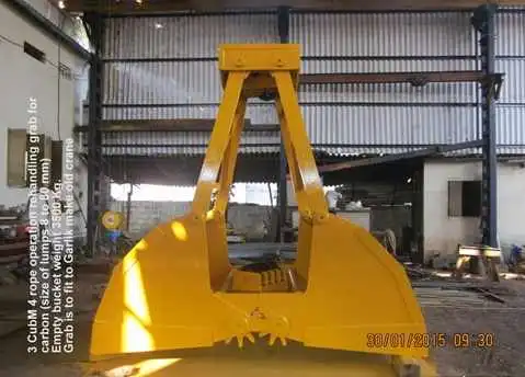 Three Rope Grab Bucket